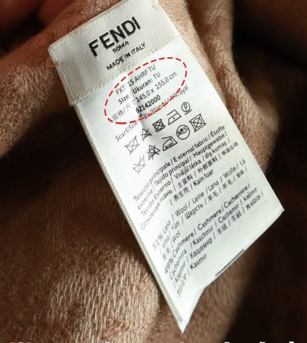 Fendi Cloak FDC00136 Fendi Cloak FDC00136