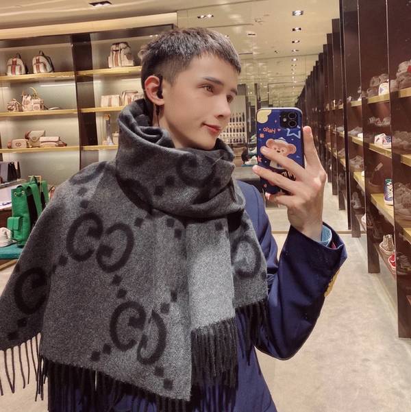 Gucci Scarf GUC00349 Gucci Scarf GUC00349