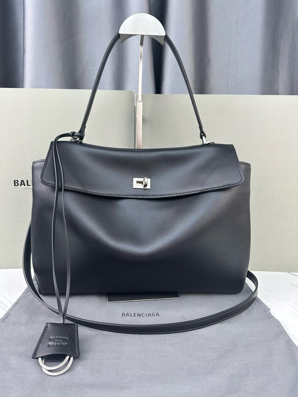 Balenciaga Rodeo Medium Handbag in black smooth calfskin 9027 aged-silver hardware Balenciaga Rodeo Medium Handbag in black smooth calfskin 9027 aged-silver hardware