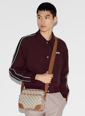 GUCCI GG EMBLEM MEDIUM CROSSBODY BAG 821160 Brown GUCCI GG EMBLEM MEDIUM CROSSBODY BAG 821160 Brown