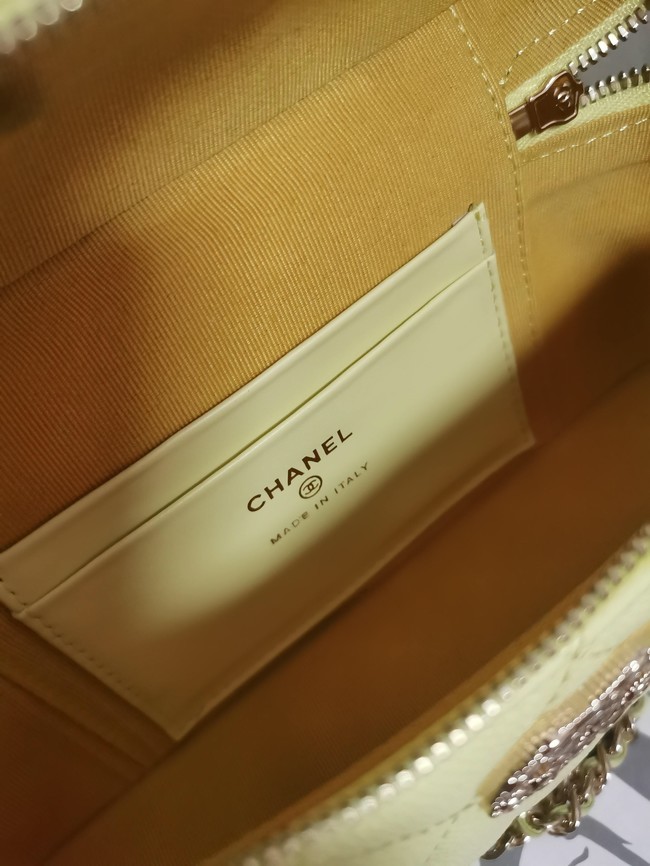 Chanel CLUTCH WITH CHAIN AP4483 yellow