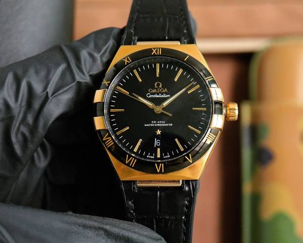 Omega Watch OMW00861