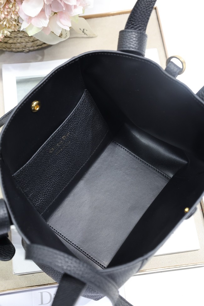 Dior Medium Signature Bucket Bag Grained Calfskin M2841USKU black