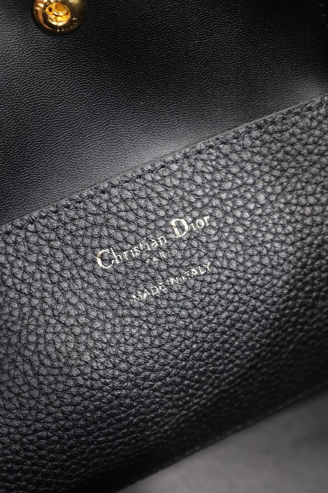 Dior Medium Signature Bucket Bag Grained Calfskin M2841USKU black