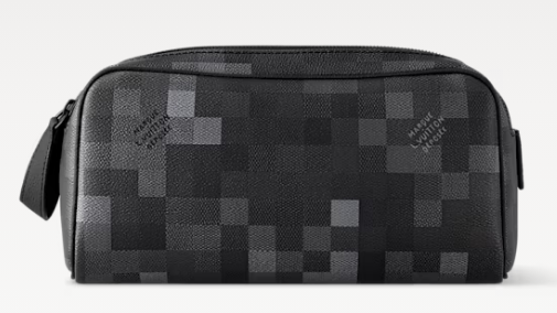 Louis Vuitton Dopp Kit M15109 black