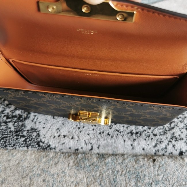 Celine CHAIN SHOULDER BAG TRIOMPHE IN SHINY CALFSKIN 197992 CARMIN