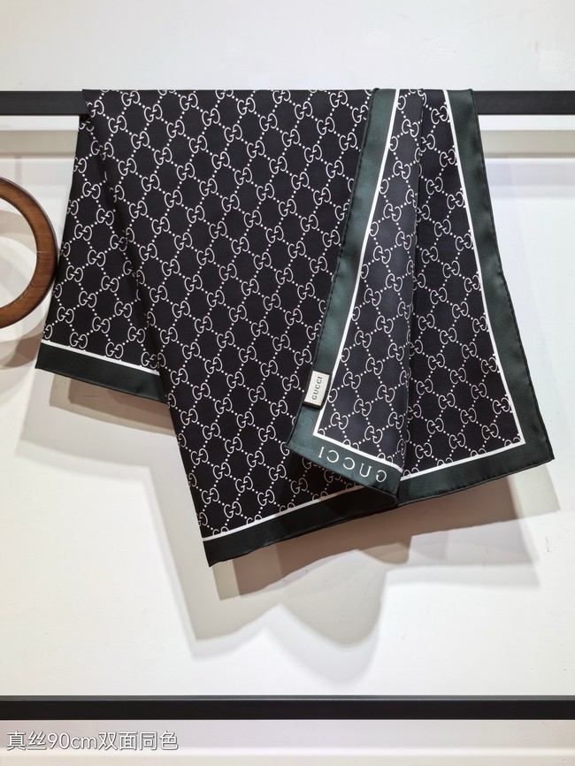 Gucci Square Scarf Silk Jacquard XT2893