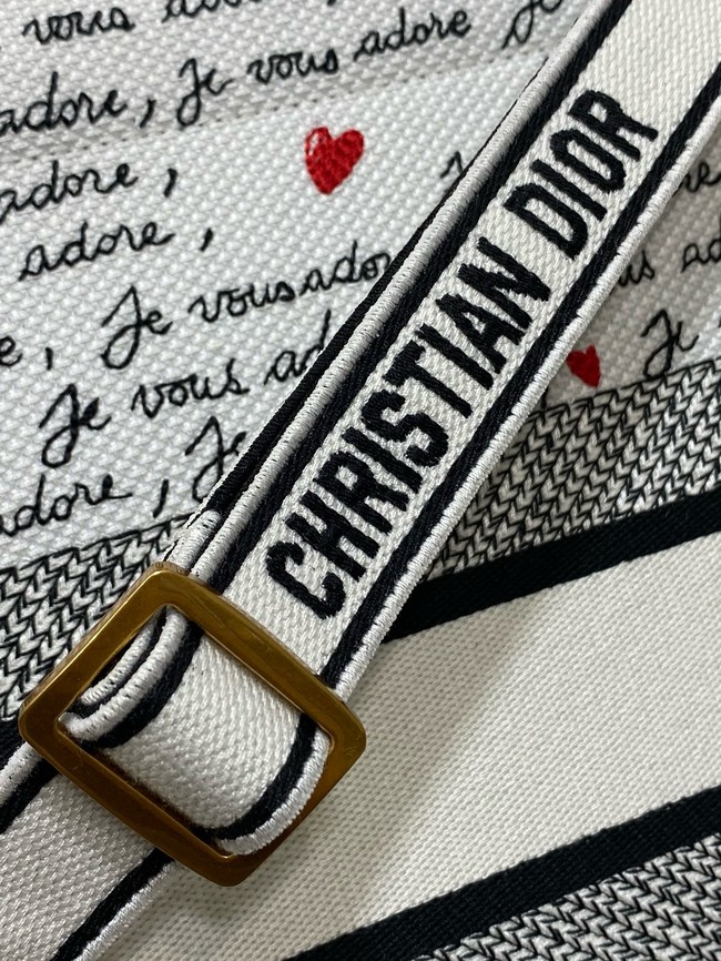 Medium Dior Book Tote Dior Oblique Embroidery and Calfskin M1324CZ-1