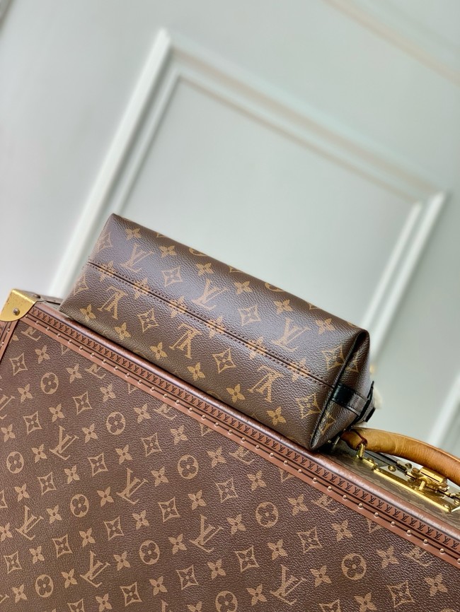 Louis Vuitton Monogram Canvas M26568 brown