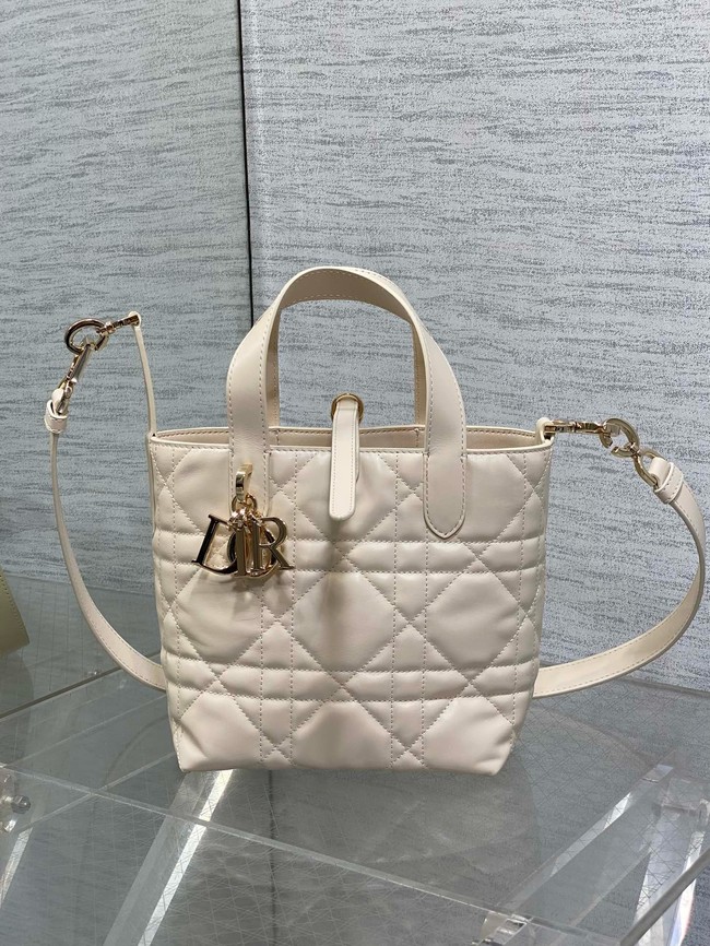 Small Dior Toujours Vertical Tote Bag Macrocannage Crinkled Calfskin M2835 Cream
