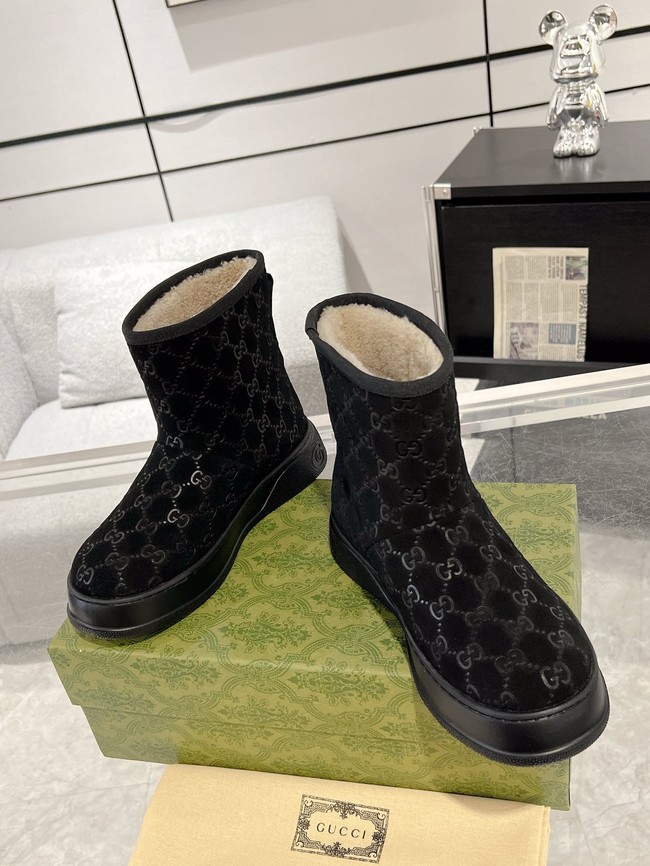 Gucci Womens boot with merino wool lining 857912-5