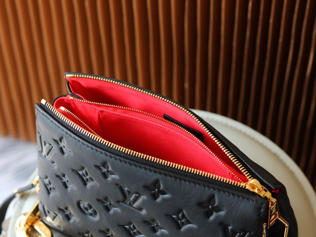 Louis Vuitton Original Leather SKI Coussin BB M20547 Black Gold-Tone