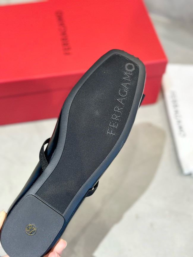 Ferragamo Flat shoes 21039-2