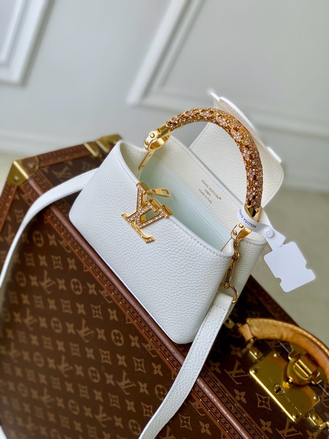 Louis Vuitton Capucines Mini M14177 white