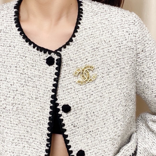Chanel brooch CE81873