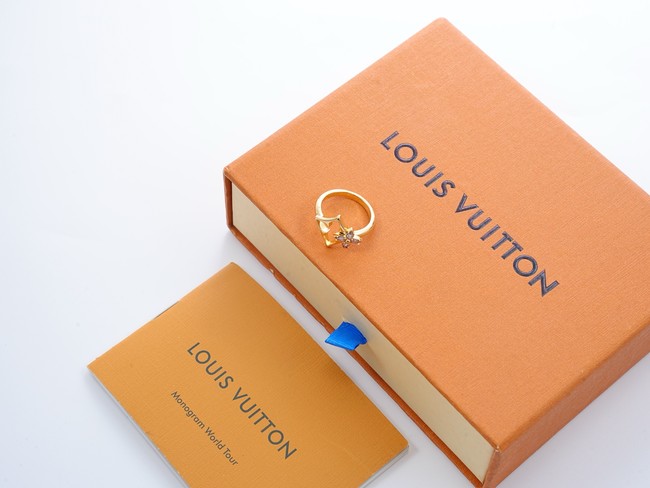 Louis Vuitton ring CE81898
