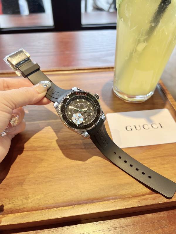 Gucci Watch GUW00128 Gucci Watch GUW00128
